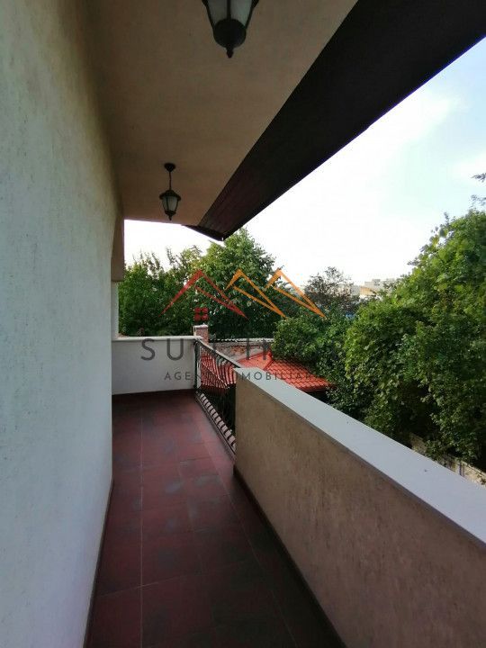 Vila P+E+M, an 2012, 6 camere, ultracentral, finisaje lux, Ploiesti,PH - Poză 23