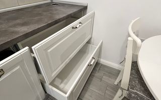 Studio bine compartimentat, parcare, complet mobilat, renovat, mutare imediata - Poză 13