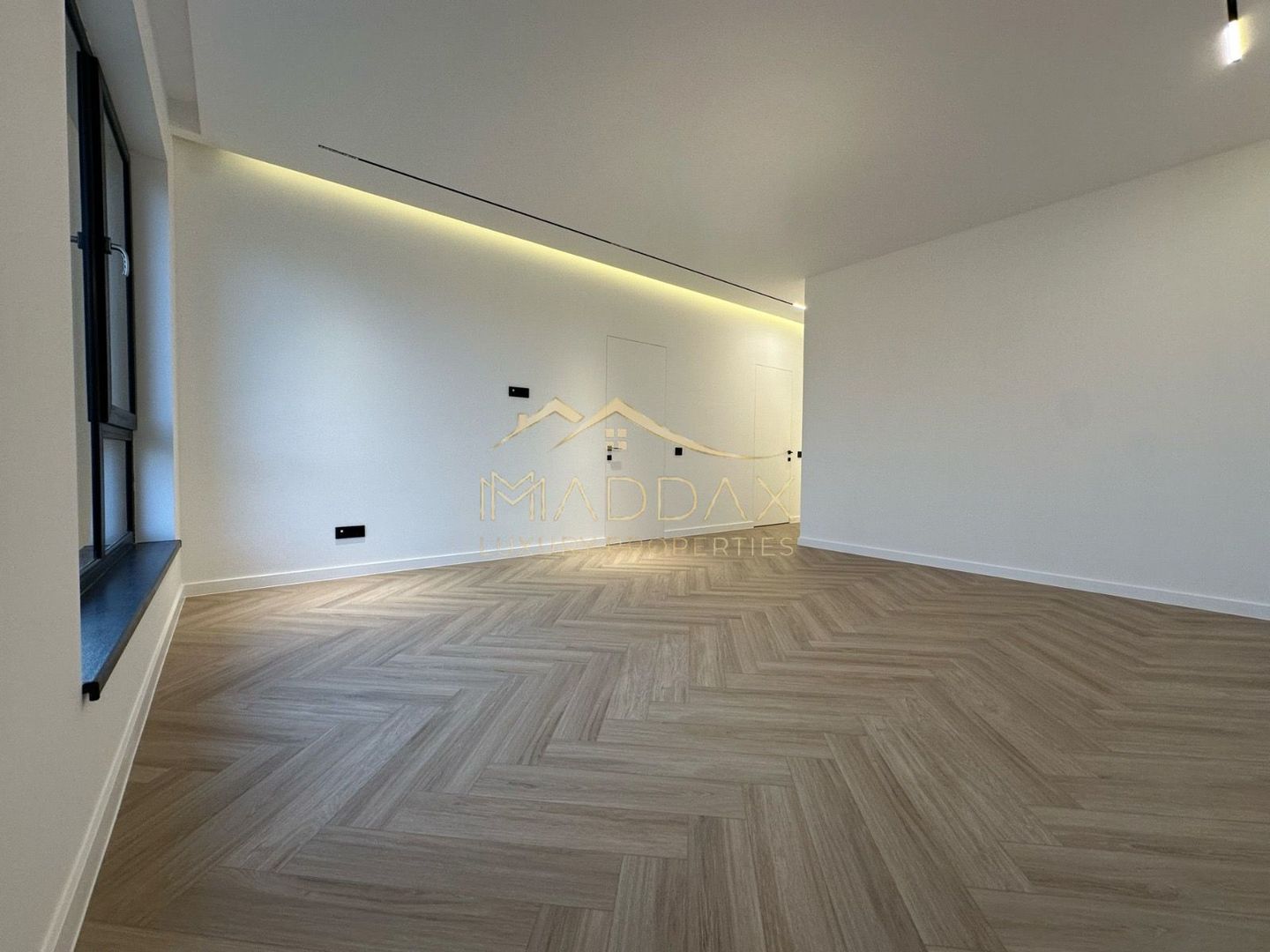 Vila individuala *432mp* + curte // 6 locuri Parcare / Pipera-Tunari - Poză 14