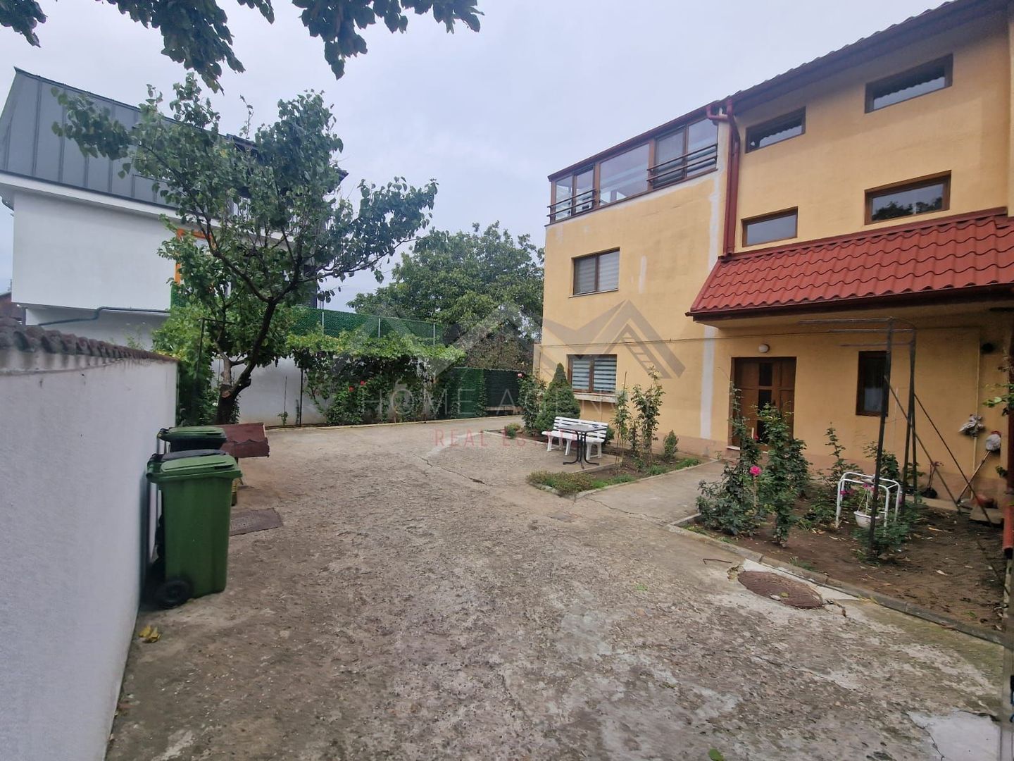 Casă individuală P+1+M cu garaj și terase spațioase – Otopeni Central - Poză 15