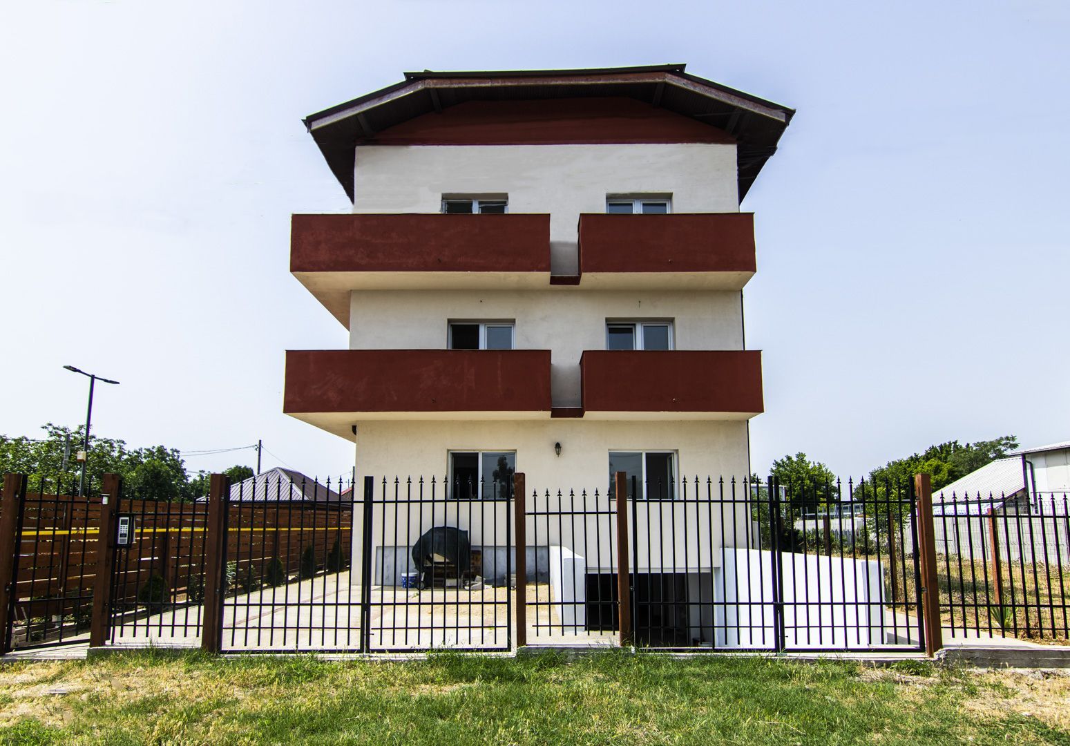 3 CAMERE, PARCARE SI BOXA INCLUSE - COMISION 0%, ORAS CHITILA-SOSEAUA BANATULUI - Poză 2