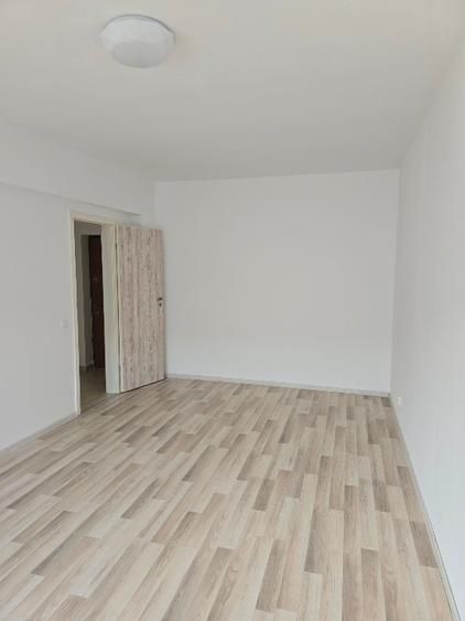APARTAMENT RENOVAT CENTRALA PROPRIE ZONA  GRAND ARENA - Poză 3