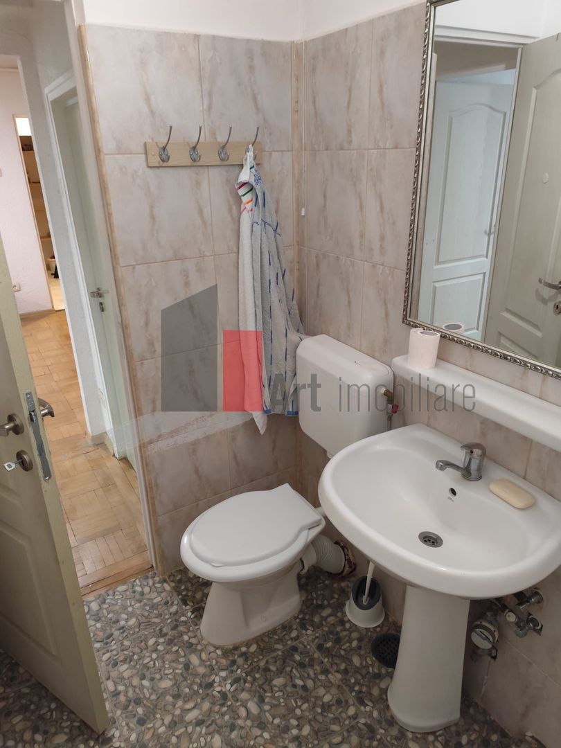 Apartament de vanzare cu 2 camere in zona Pajura. - Poză 6
