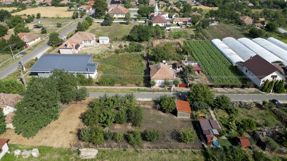 Teren intravilan localitatea Iratoșu - Poză 3