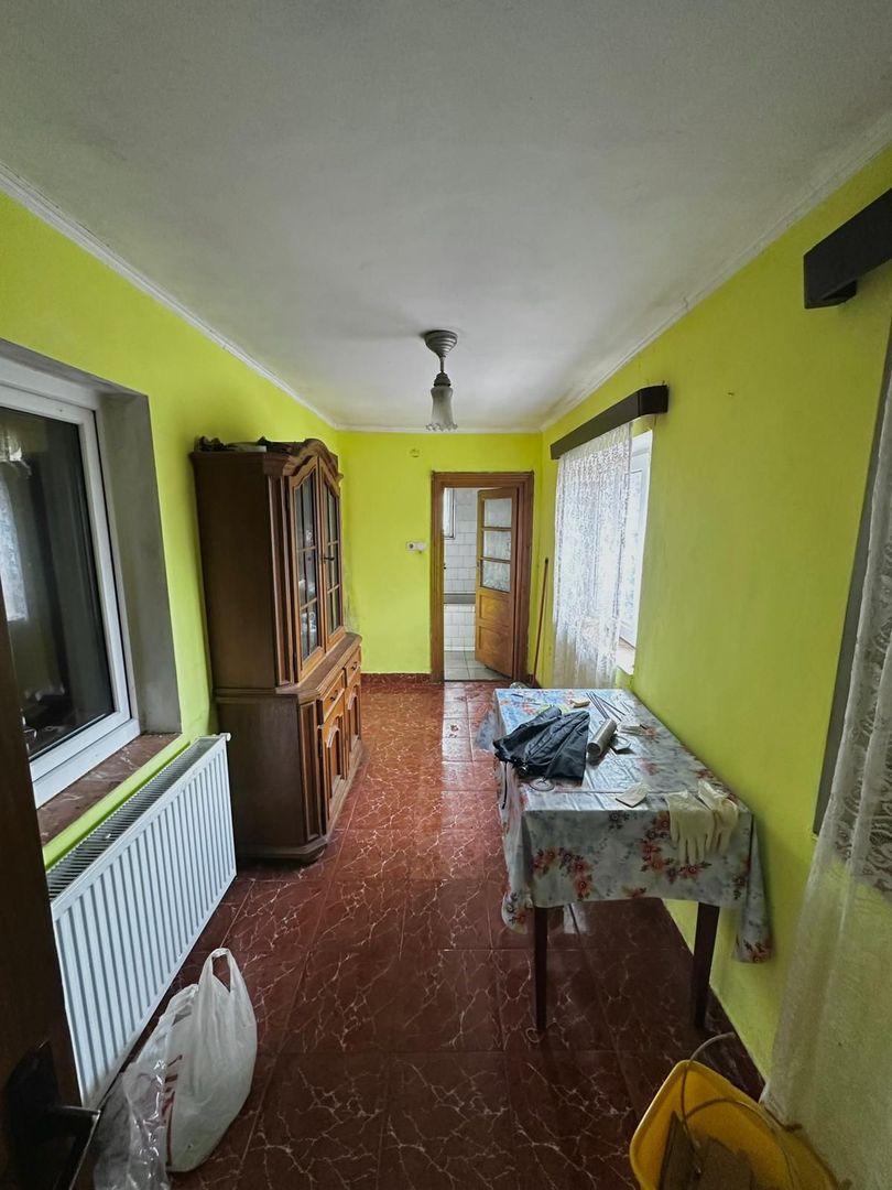 Casa cu teren de 331 mp Velenta - Poză 8