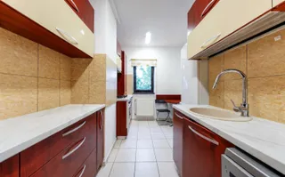 Apartament 3 camere, complet mobilat, decomandat, etaj intermediar - Poză 11