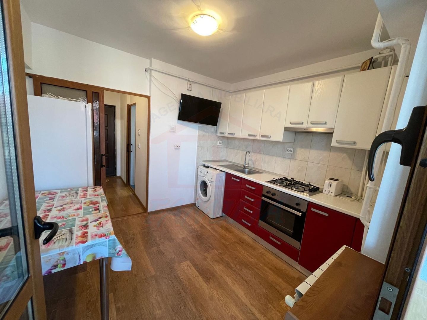 Apartament cu 1 cameră de închiriat - Zonă Ultracentrală, lângă Starea - Poză 7