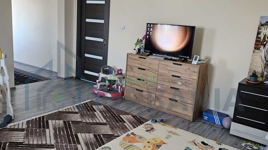 Casă de vânzare în Moșogea, Iași - 143 mp, teren 1000 mp - Poză 2