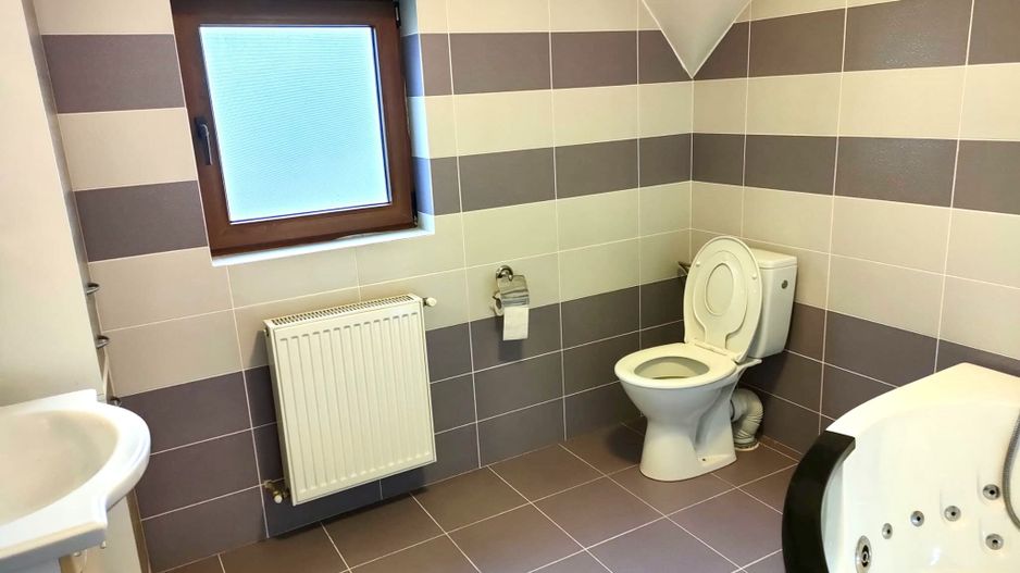 CASA SPATIOASA - Poză 12