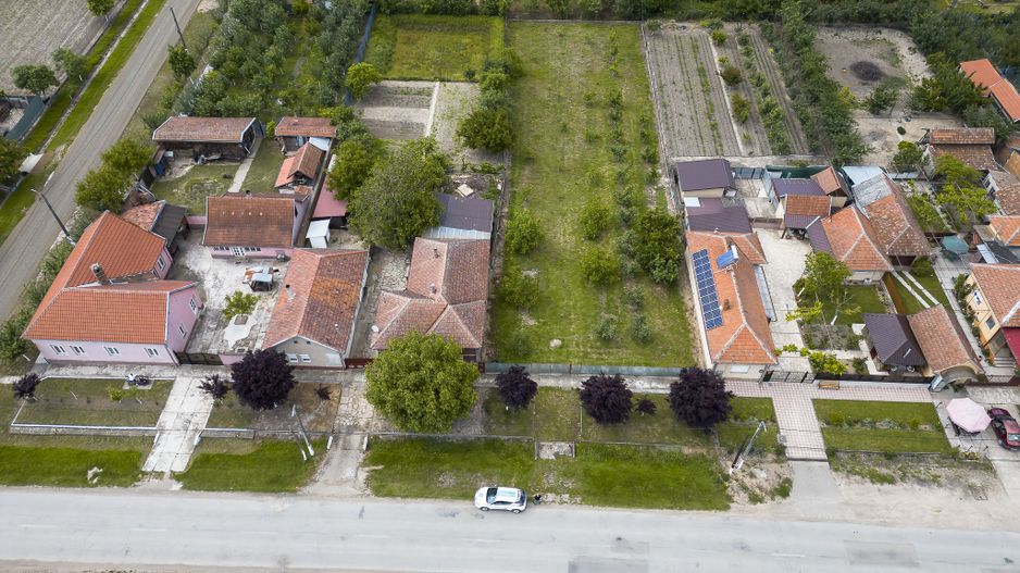 Teren intravilan in comuna Cermei - Poză 5