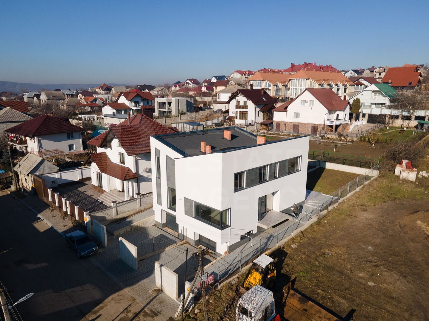 Vânzare, duplex, 2 nivele, str. George Meniuc, Grătiești - Poză 1