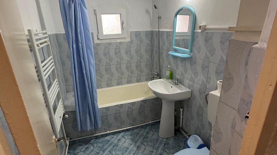De Vânzare - Apartament 3 Camere, Strada Decebal - Poză 9
