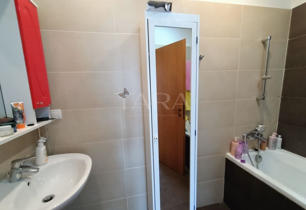 Locuință modernă într-o zonă verde, zona Faget - Poză 14