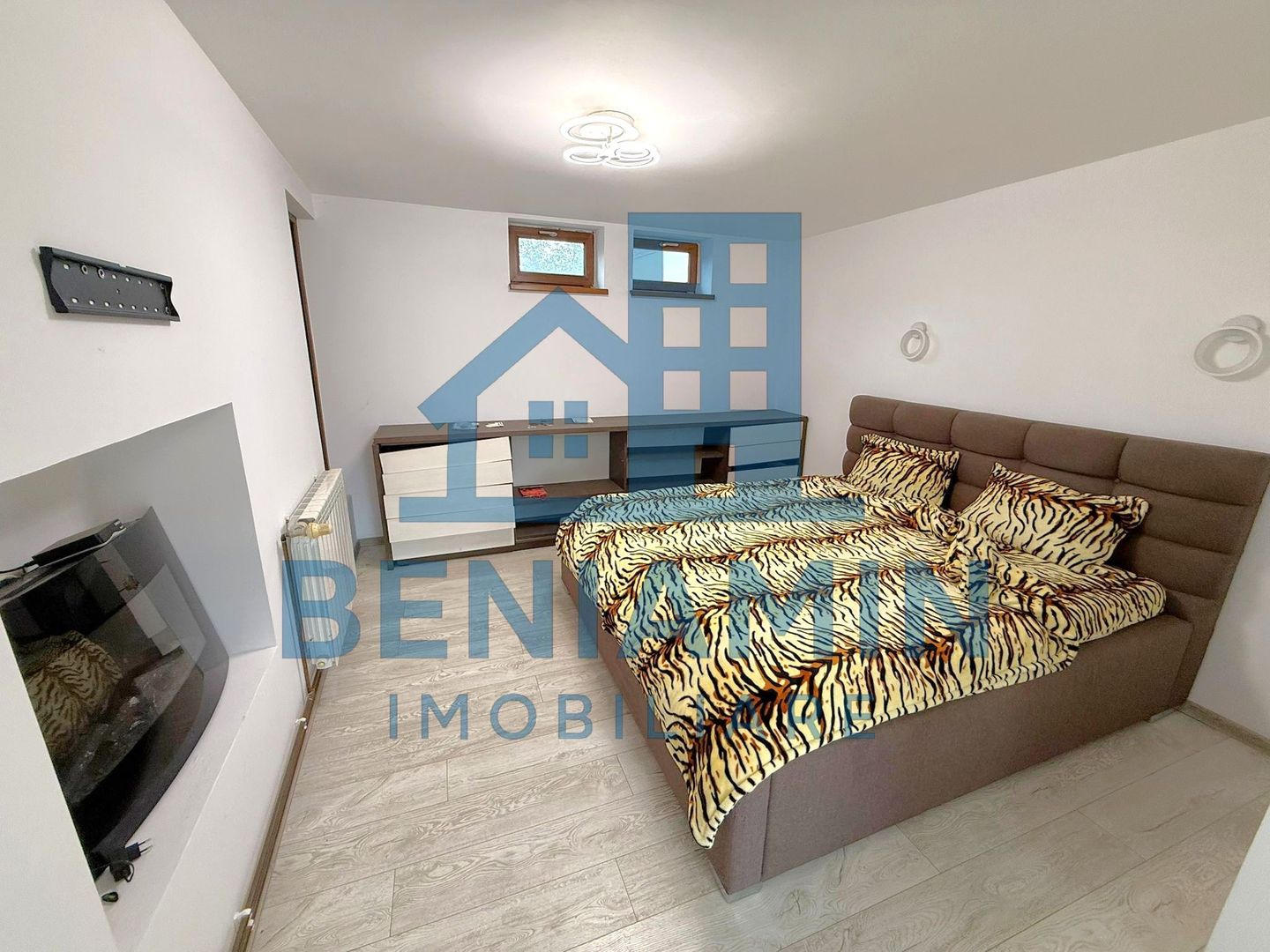 Casa Bariera Valcii pe Principala 90mp acces auto in curte -Renovata - Poză 2