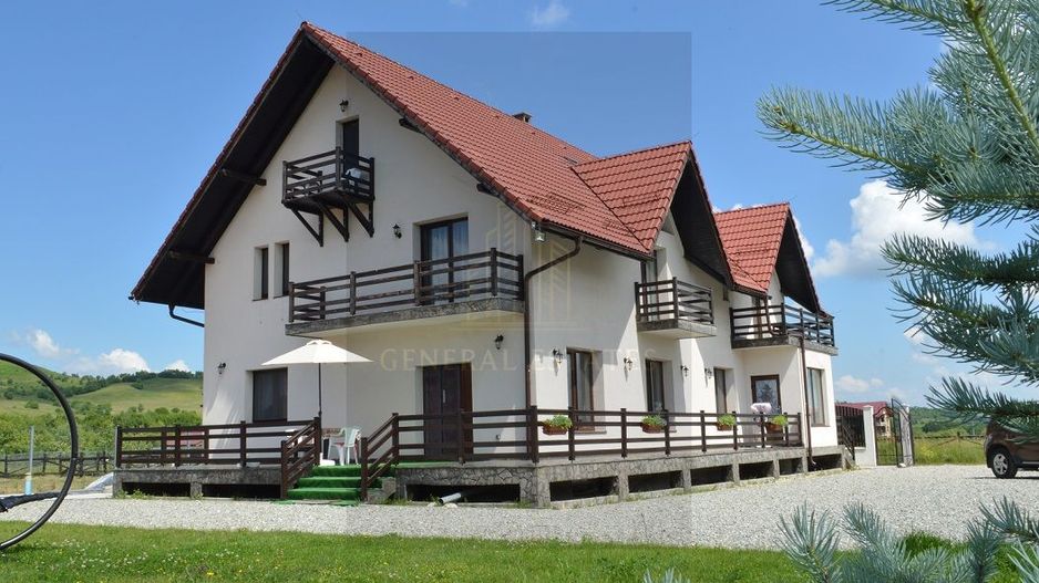 Vilă cu suflet și poveste în Tohanu Nou – Bran - Poză 1