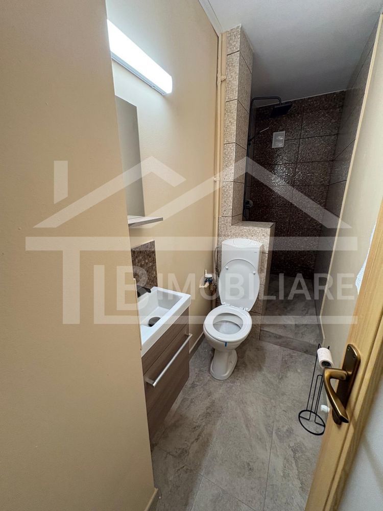 Apartament cu 3 camere, 70 mp, decomandat, Zona UMFST - Poză 6