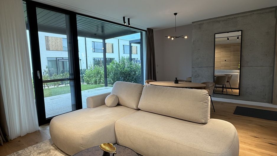 Vila tip UV03 mobilata complet in Amber Forest-prima inchiririere - Poză 8