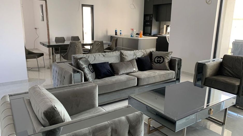 Duplex despartit prin garaj -Dumbravita - zona Lidl - Poză 4