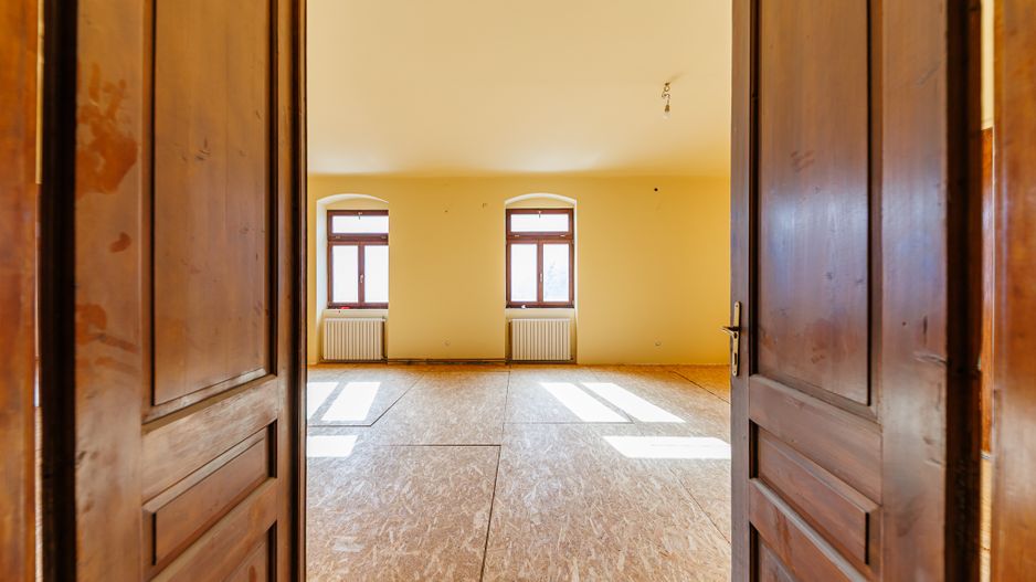 Cladire Istorica - Zona Baile Neptun - Comision 0% - Poză 8