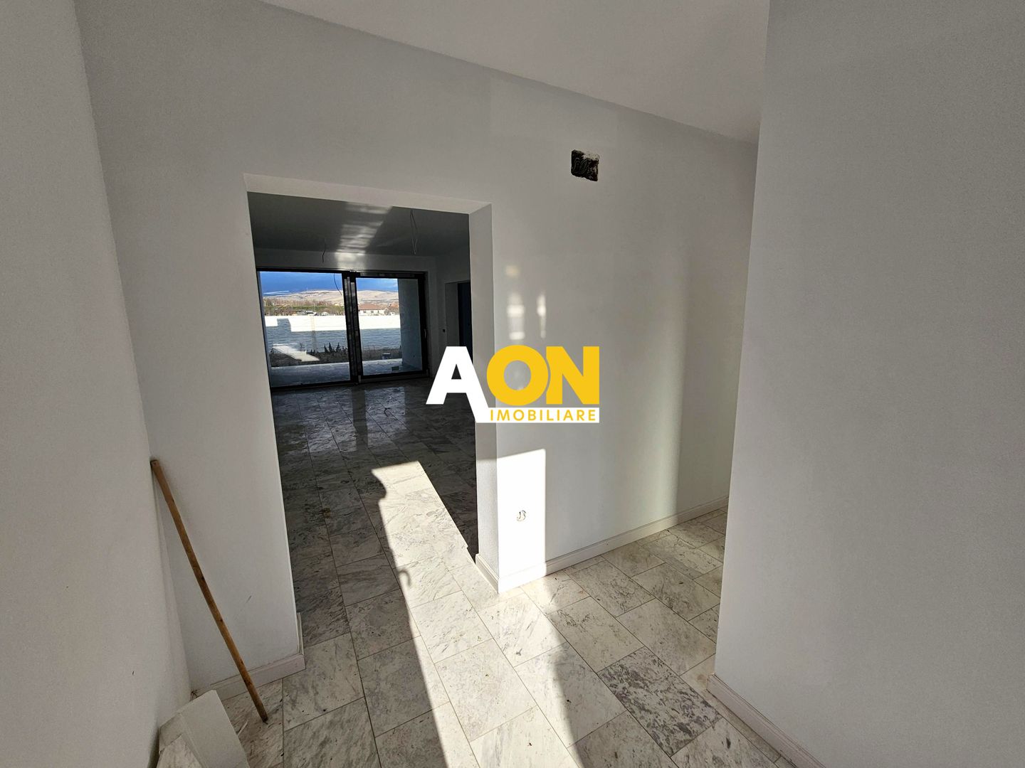 Casa individuala de vanzare, 4 camere, 2 bai, 448mp teren - Poză 7