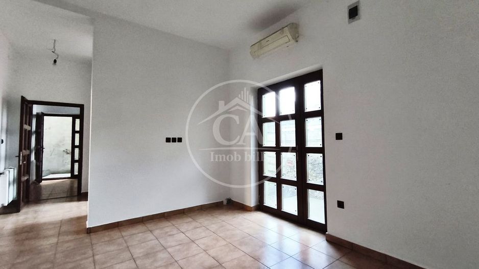 Casa de închiriat cu 6 camere în zona Centrala,  Oradea - Poză 7