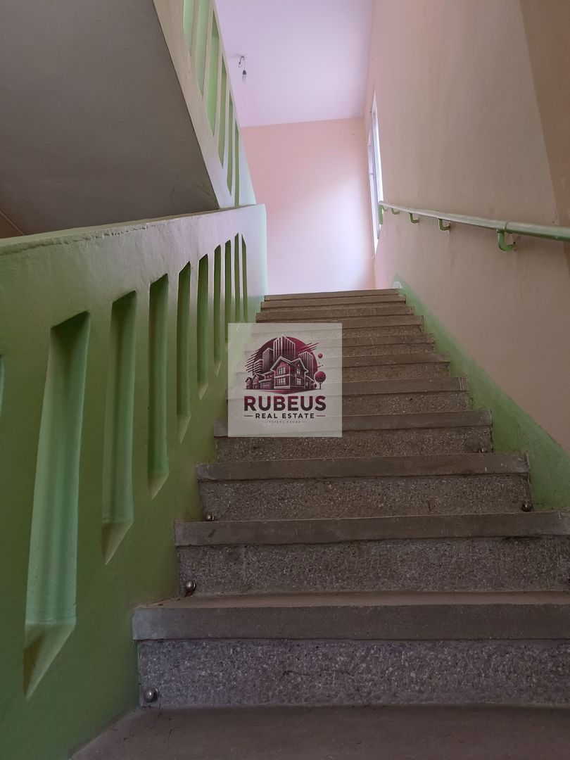 Casă solidă în Orșova, S+P+E, 220 mp, teren 284 mp - Poză 18