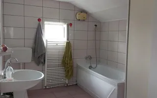 Casa individualamobilata/utilata teren 500 mp asfalt. - Poză 25