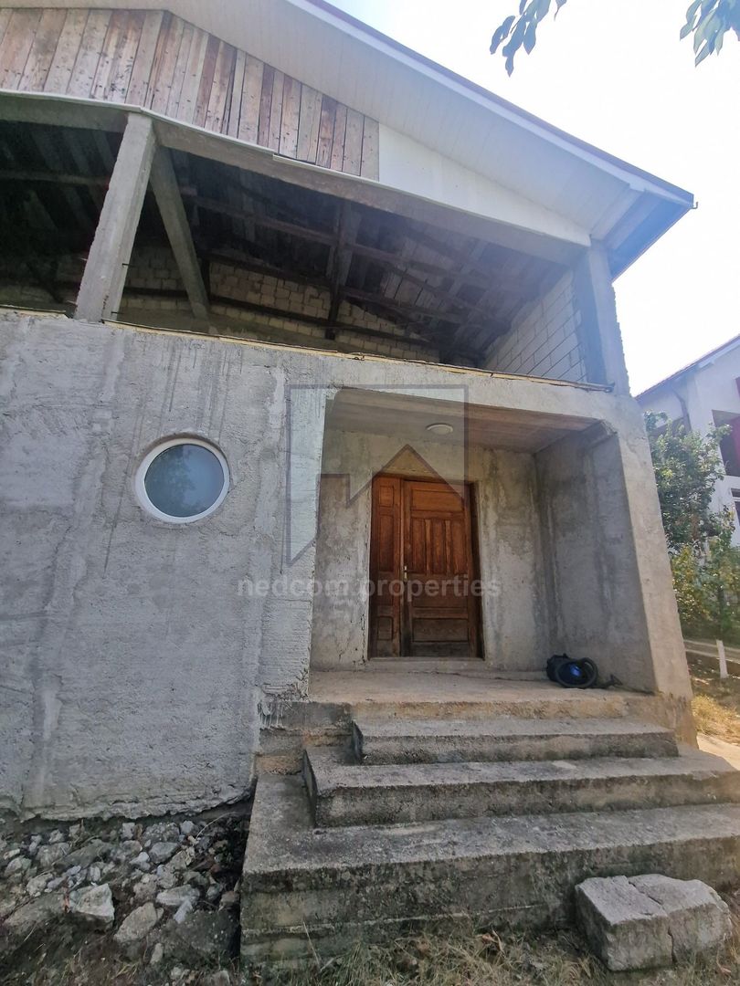 Vanzare Vila S+P+1E+Pod - Adunatii Copaceni - Poză 3