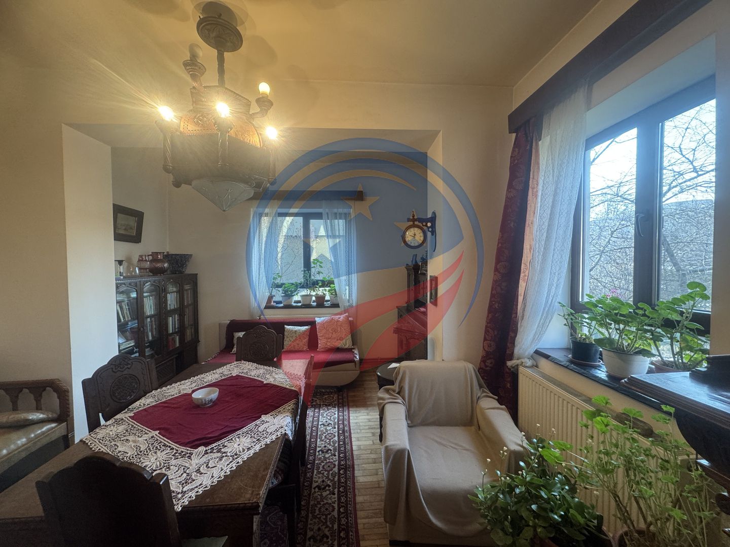 Casa zona Liceul Brancusi - Poză 1