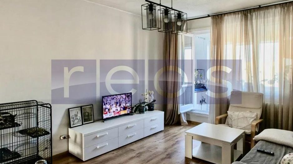 VANZARE APARTAMENT 3 CAMERE 70MP DECOMANDAT TITAN PARK IOR VEDERE DUBLA - Poză 2