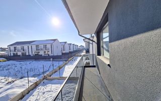 Casa moderna 4 camere 2 bai 2 balcoane si teren 140 mp in Arhitectilor - Poză 3