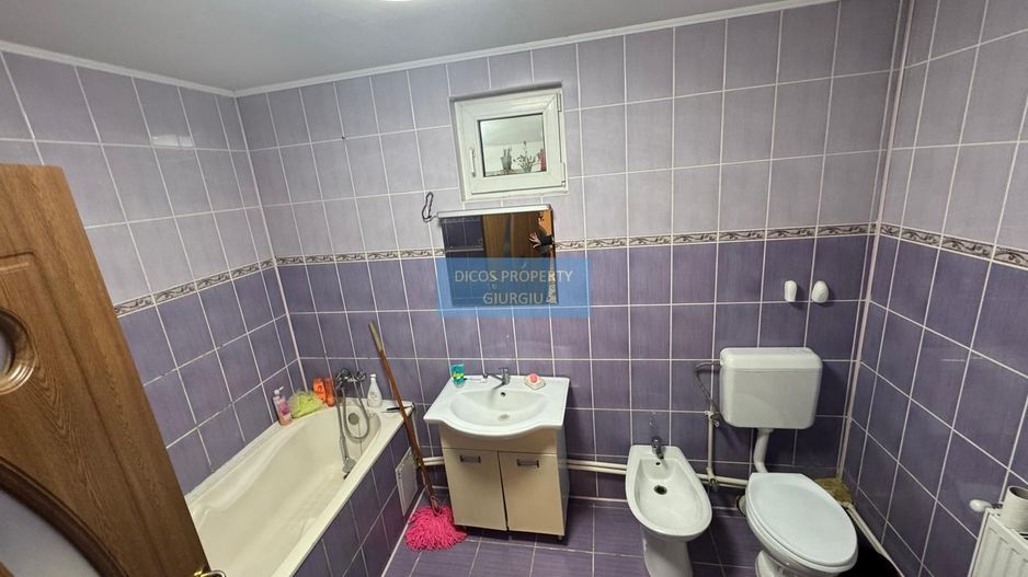 Casă cu mansardă și piscină de vânzare – Pictor Andreescu - Poză 12