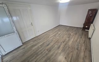 Apartament la casa cu 3 camere si curte Strada Bucegi - Poză 8