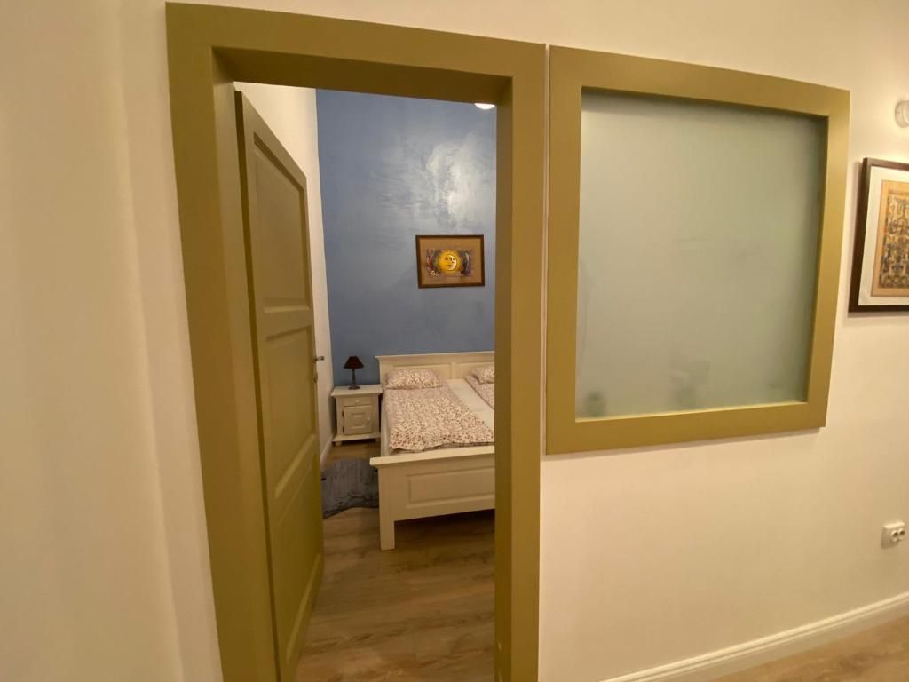 Apartament 2 camere clădire istorică - Poză 12