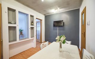 Casă cu 4 camere si curte | zona Regie | teren 252 mp - Poză 9