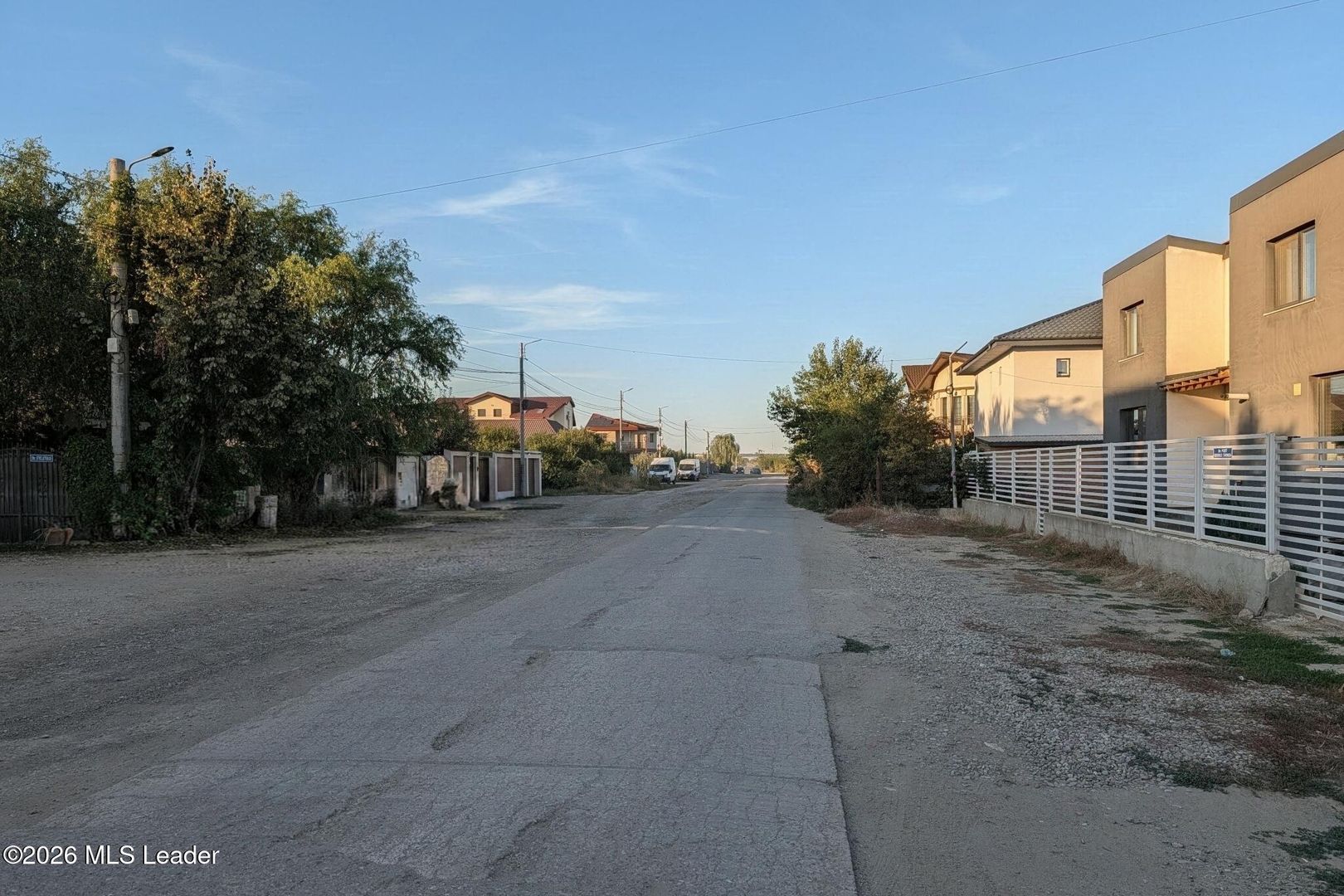 Padurea Cernica - Casa P+1+Pod Inalt, Lot pe Colt 250 Mp, Mobilata - Poză 3