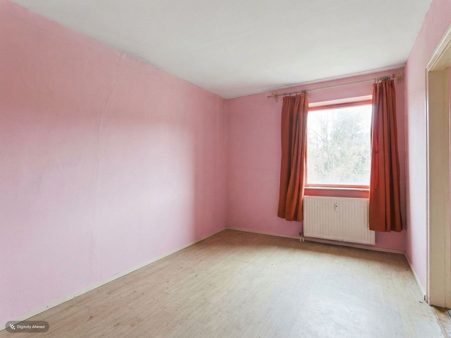 Casă modestă cu 3 camere din văiugă în Bătania - Poză 4