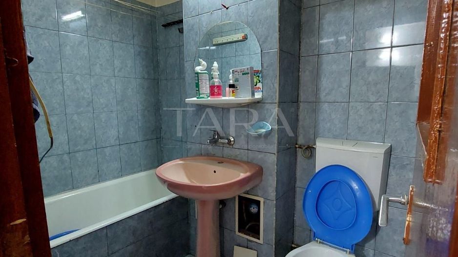 Apartament cu 3 camere - Necesită renovare completă, oportunitate pentru investitori! - Poză 5