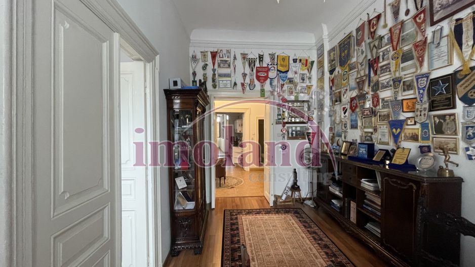 Apartament spectaculos de 4 camere într-o vilă cu farmec istoric pta Victoriei - Poză 10