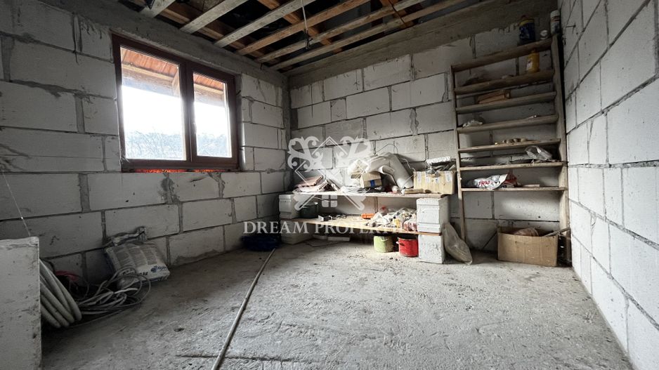 Casa individuala 6 camere, teren 700 mp, zona Dezmir - Poză 8