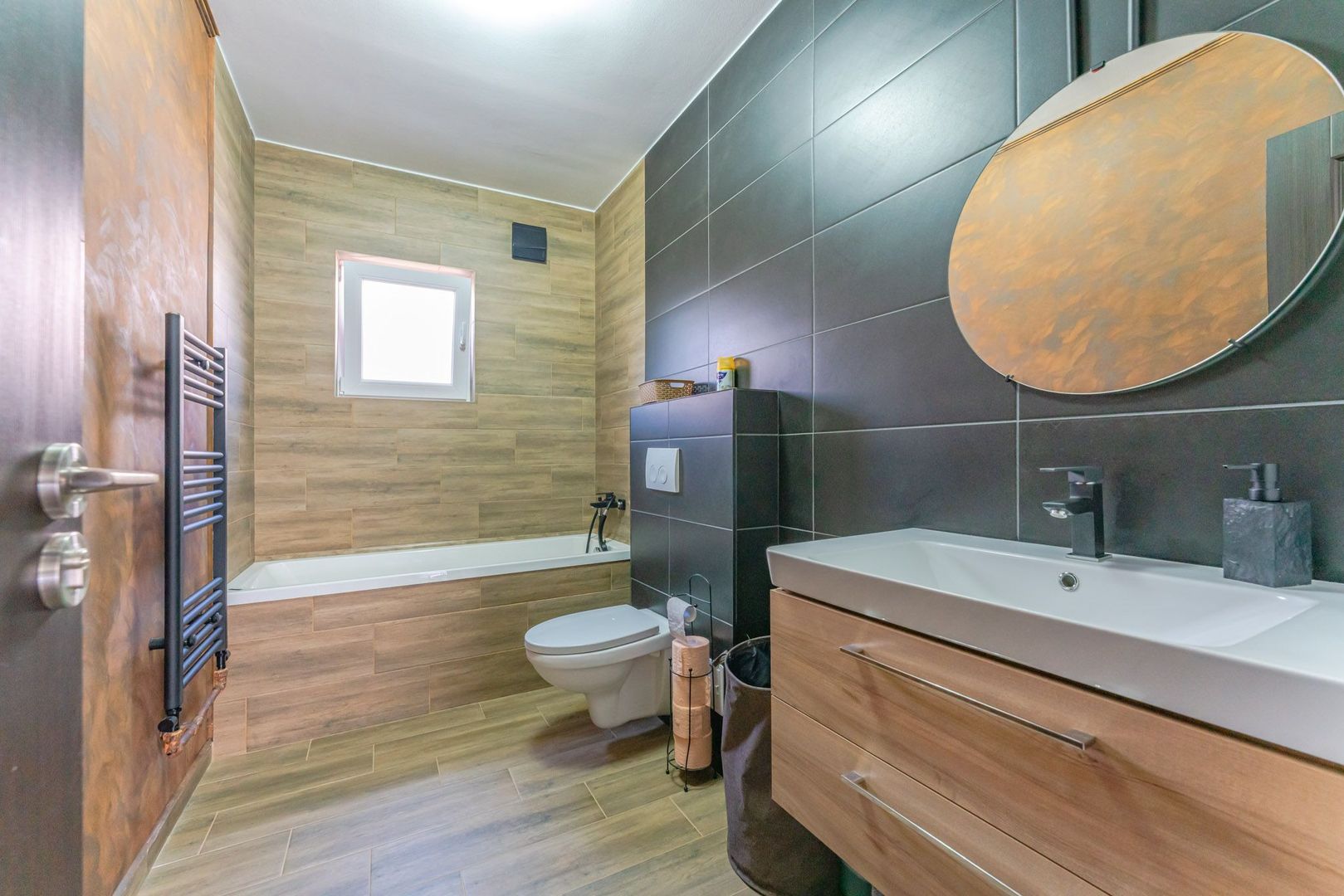 Casă Individuală de Închiriat, Încălzire în Pardoseală, Teren 400 mp - Poză 16