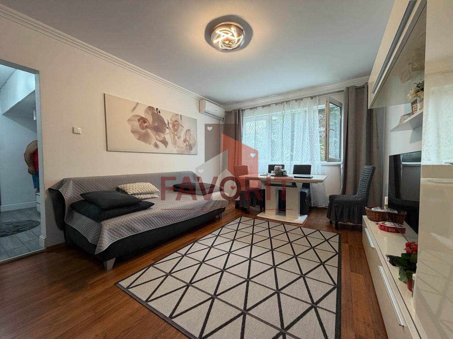 3 camere | etaj 1 | centrala proprie | mobilat,utilat | zona excelenta - Poză 3