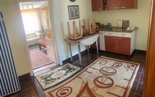 Casă în centrul Cisnădioarei cu 243mp de locuit și teren de 936mp - Poză 24