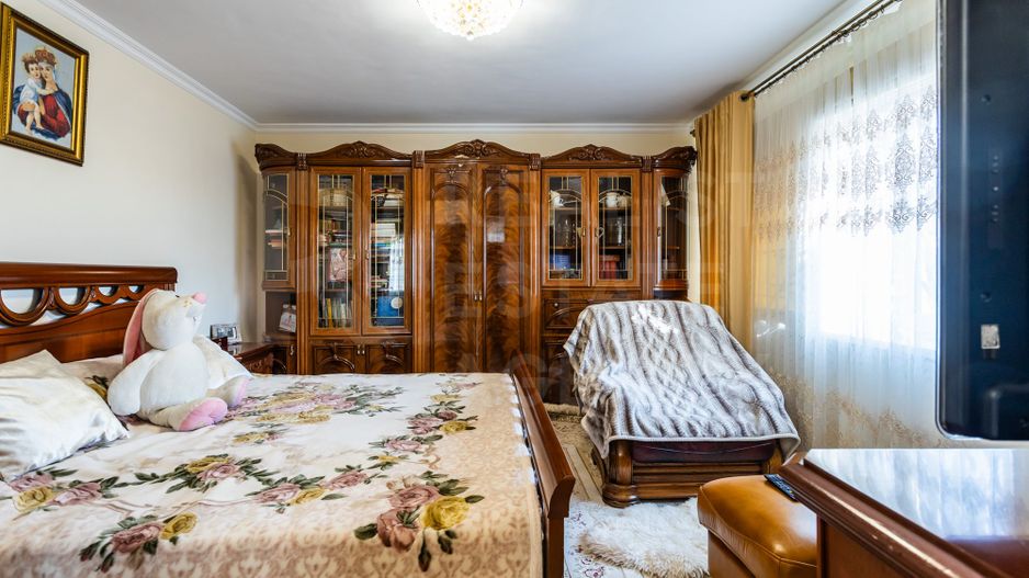 Vânzare casă de lux, 700 mp + 22 ari, situată în Tohatin - Poză 16