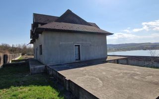 Vand vila la rosu cu teren 2700mp - Poză 3