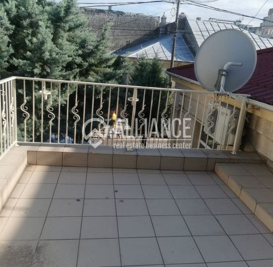 STADIONUL FARUL(COD03) - Vila cocheta si curte frumoasa ! - Poză 2