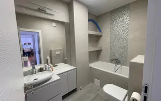 Apartament de 3 camere, modern, 80mp, parcare, zona Centrala - Poză 12