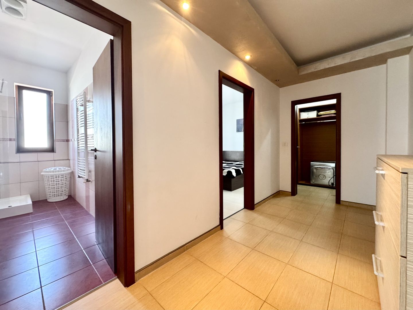 Apartament 2 camere, spațios si primitor, lângă pădure, zona Fropin - Poză 17