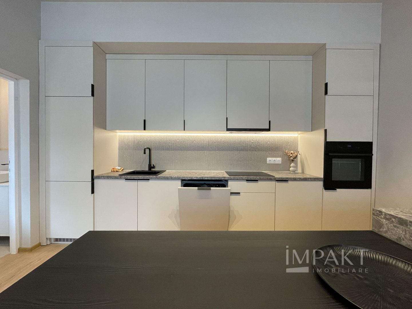 Apartament ultrafinisat cu 2 camere de vanzare in zona Semicentrala! - Poză 5