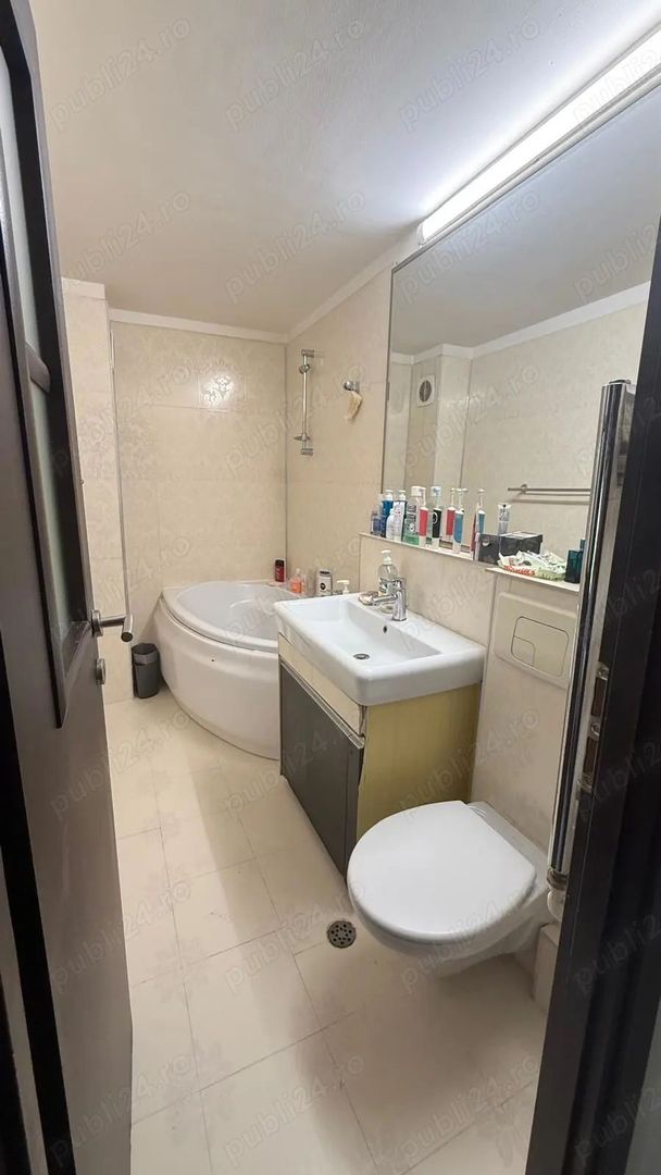 De vanzare apartament 2 Camere Lujerului - Poză 2